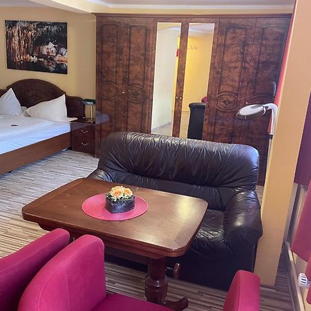 Hotel Restaurant Lr6 บัดโซเดน-อัลเลนดอร์ฟ ภายนอก รูปภาพ